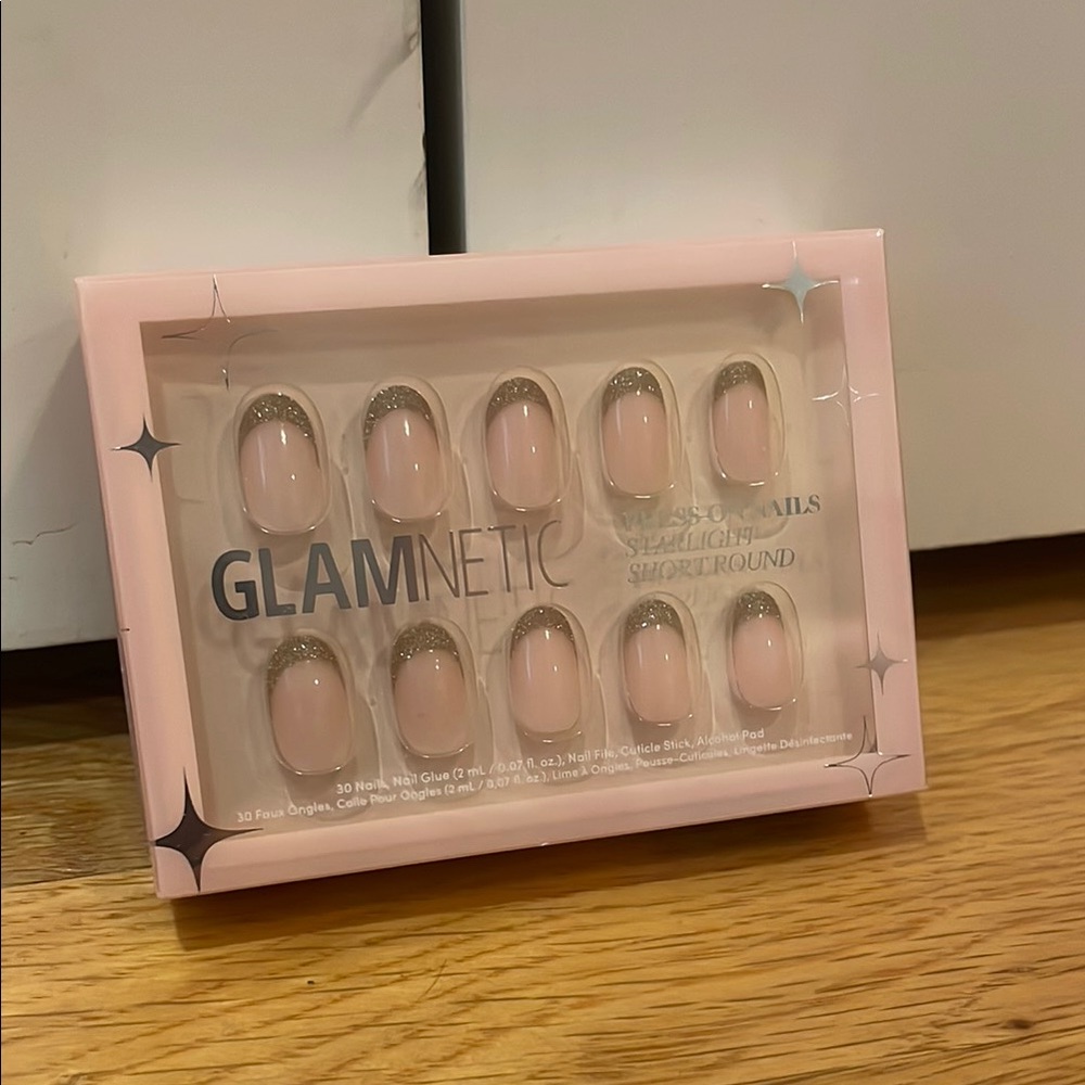 Glamnetic Short Round Press-On Nails